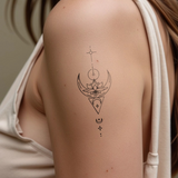 Lotus und Mond Elemente Tattoo