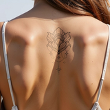 Geometrischer Lotus Tattoo