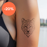 Großer geometrischer Wolf Tattoo 🤫