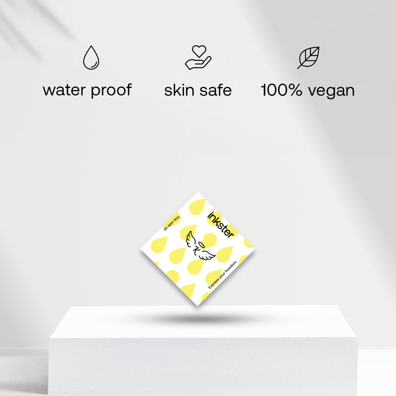 Engelsflügel mit Initialen Tattoo (A-Z)