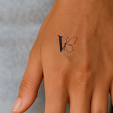 Schmetterling mit Initialen Tattoo (A-Z)